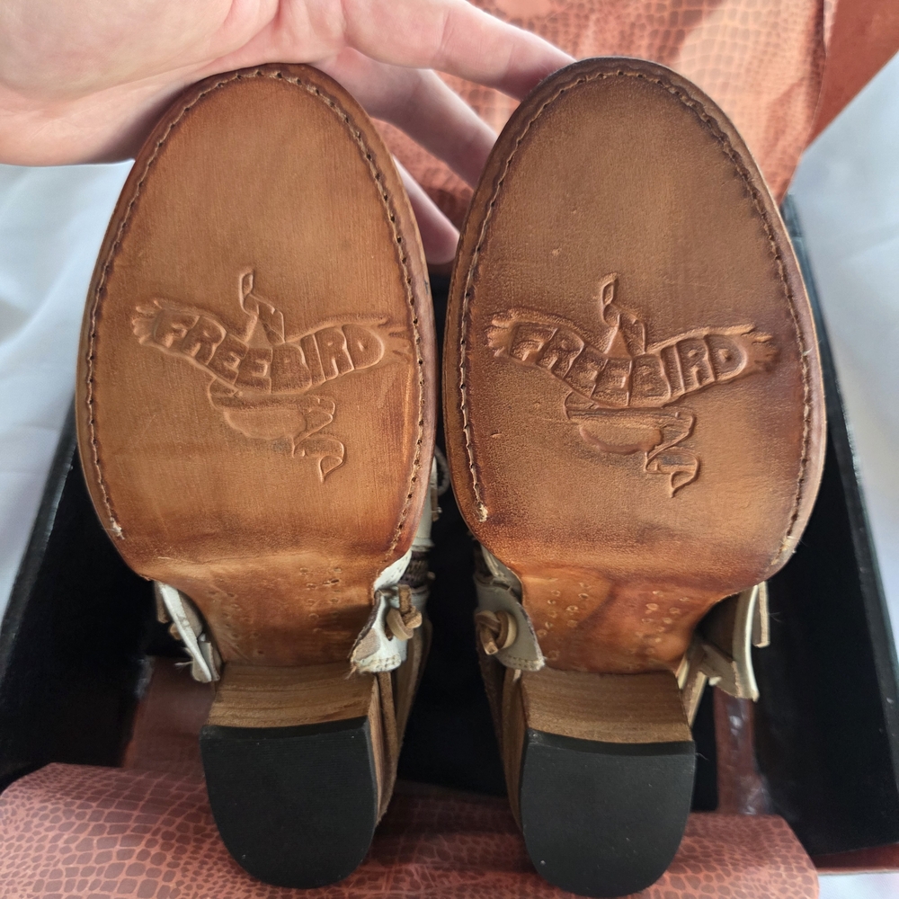 NIB Freebird Crue Leather Ankle Boots - Ice White & Brown Tan Size 9 - Picture 2 of 7